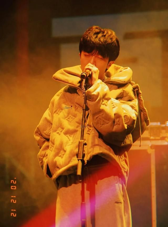 1997/3/15土人儿本名:叶煜非出生日期:1997/6/18lambert 本名:凌杰