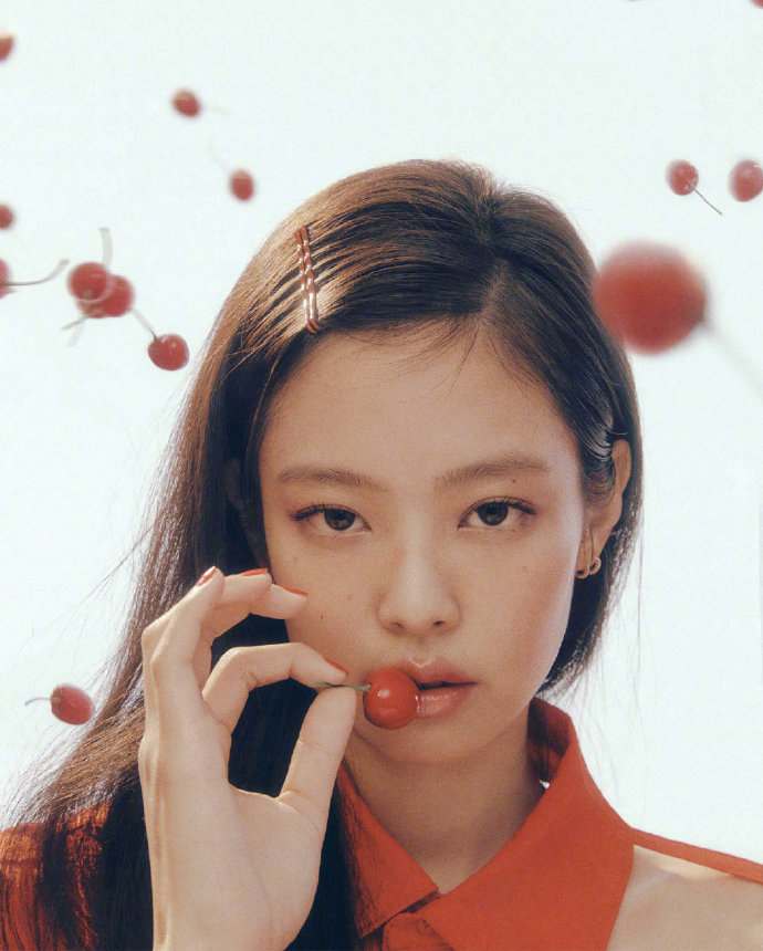 jennieharpersbazaarkorea韩版时尚芭莎十月刊画报
