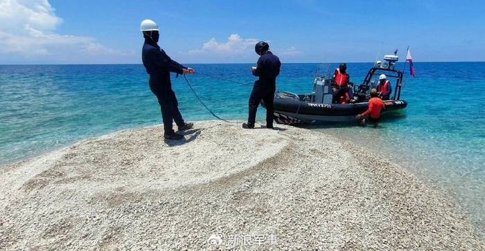 知情人士:菲律宾意图在仙宾礁"坐滩"