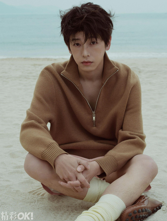 彭昱畅登上ok精彩四月刊封面一种青春文艺电影的氛围感