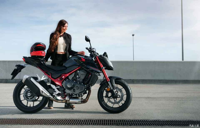 进口本田最便宜的750cc街车极致轻量化的cb750你会买账么