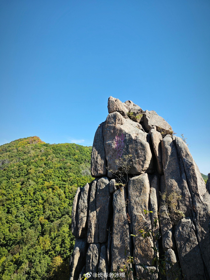 前朱雀后玄武左青龙右白虎吉林市四大名山之首朱雀山