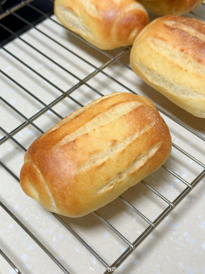 烘焙日常牛奶哈斯柠檬乳酪面包欧包