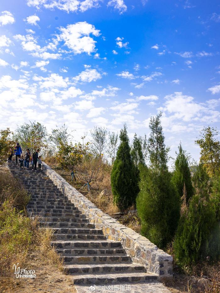 藏龙涧风景图片