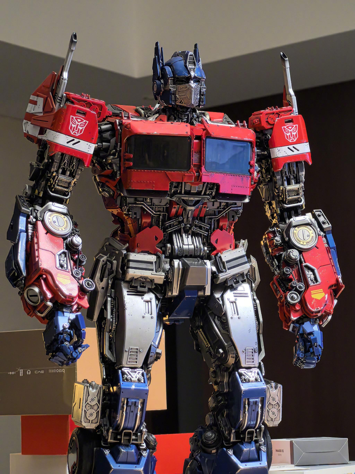 我这半米高的擎天柱越看越喜欢啊细节做的相当相当到位