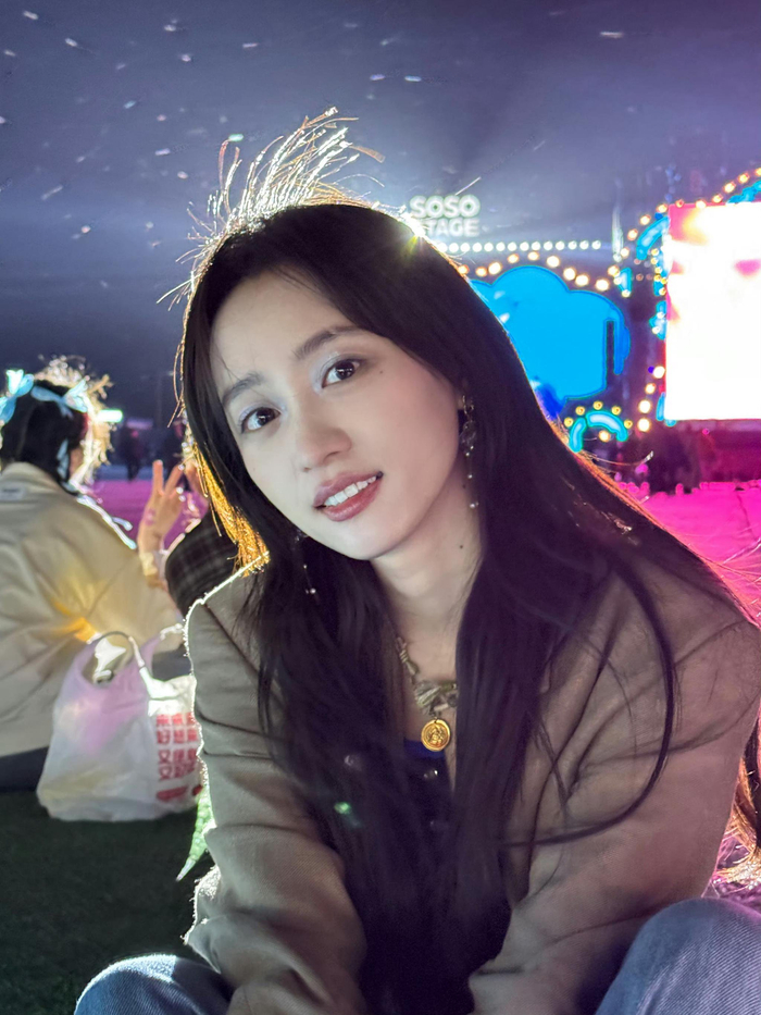 黄婷婷被称藏青盐奶绿型艺人,可盐可甜能演绿茶