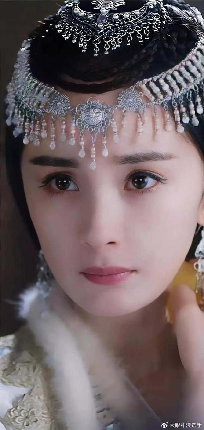 六位与生俱来的狐狸眼女明星:眼睛迷人心动,让人如痴如醉__财经头条