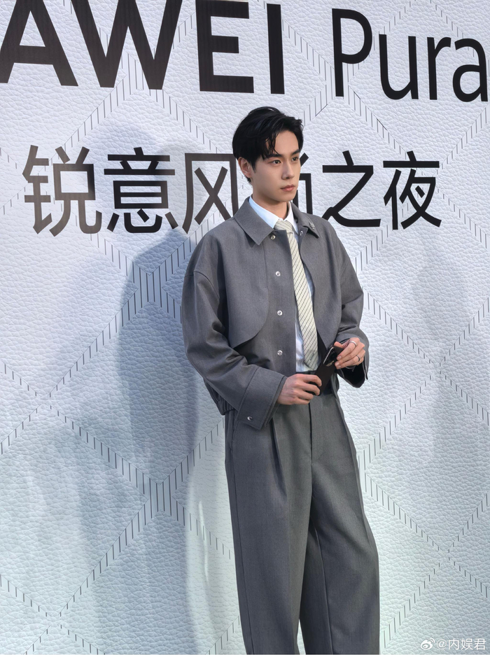 这组照片对我的眼睛很友好,胡一天和高伟光堪称内娱贵公子,优雅贵气