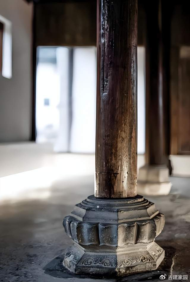 逛古建别光瞅屋顶！柱子底下这石头疙瘩，藏着千年讲究。|建筑|柱础|覆盆|木柱|花样_新浪新闻