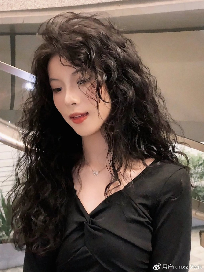 最美长发合集来了,百变时尚很有型,喜欢别错过|长发|发型|发色_新浪