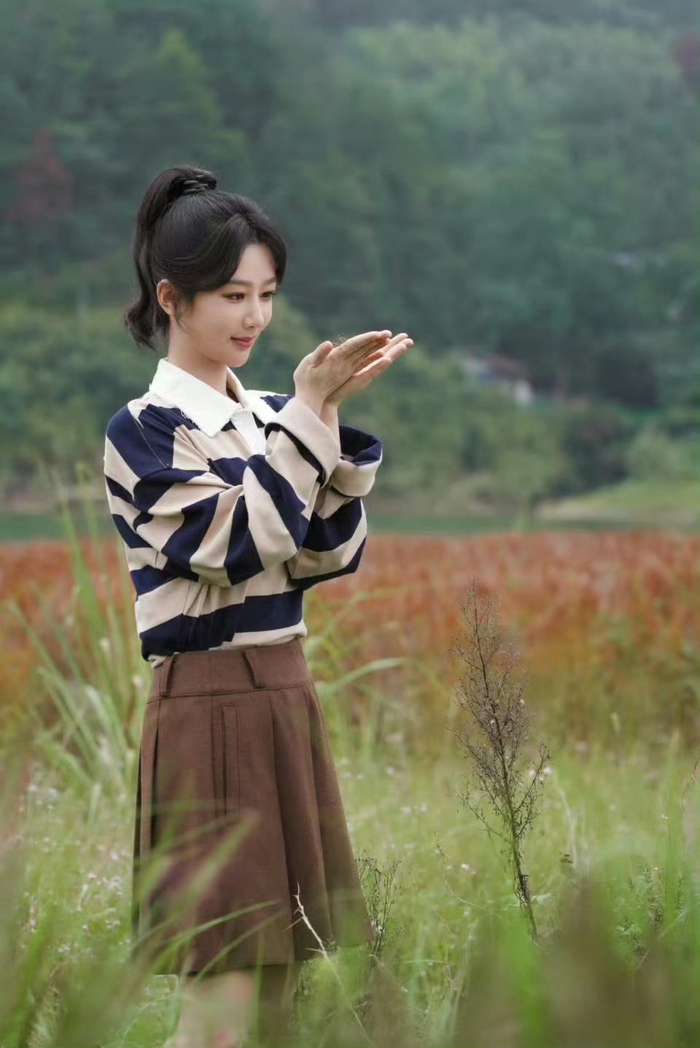 杨紫赵露思白鹿11月行程图来喽都好忙啊