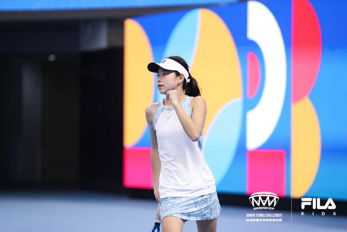 武思媛梦想着成为职业网球运动员"这里对抗强度很高,教练们对我的指导