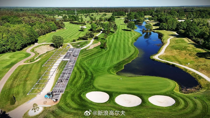 俯瞰举办球场绿鹰高尔夫球场美景