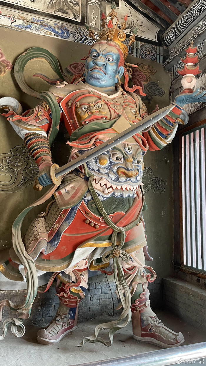 山西寺庙新做的四大天王像,只要肯花钱请好的匠人……__财经头条__新浪财经