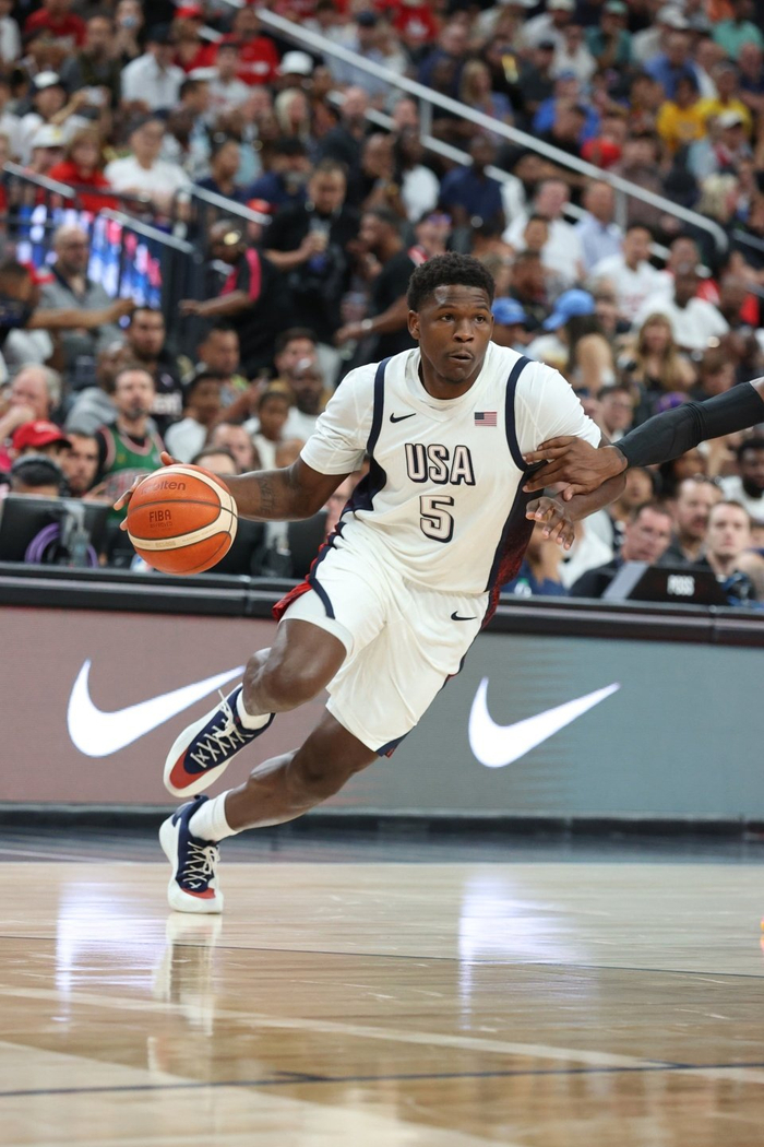 86-72!库里12分,戴维斯10 11,美国队热身首战轻取加拿大