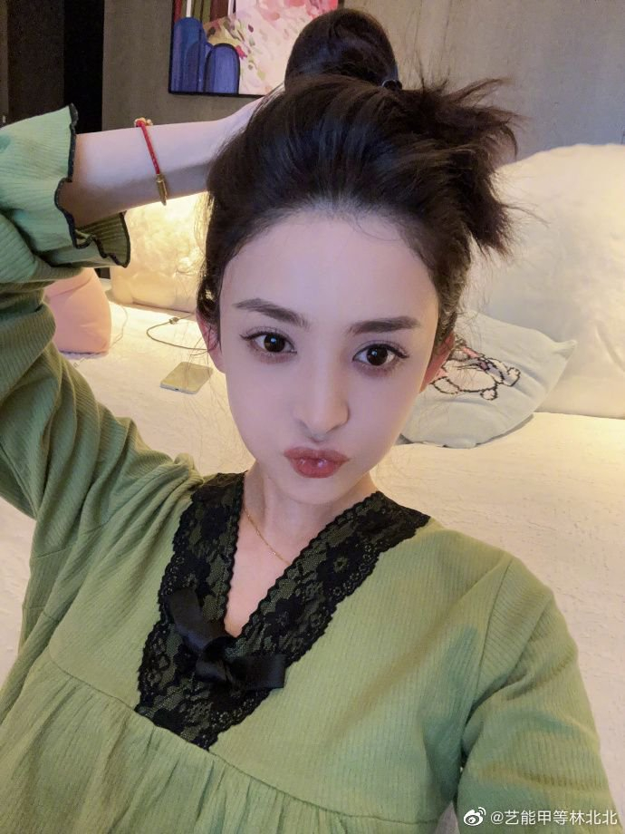 景甜|杨丞琳|古力娜扎|欧阳娜娜|宋雨琦|张予曦|许佳琪(按图片顺序)