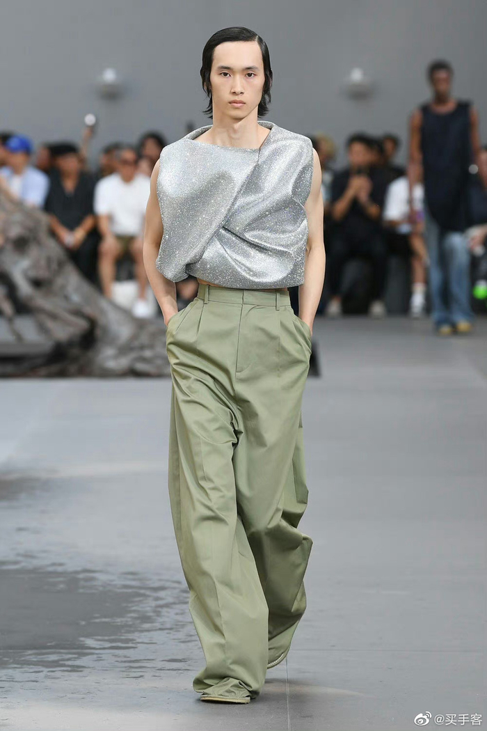 loewe2024春夏男装系列又是脑洞大开的一季
