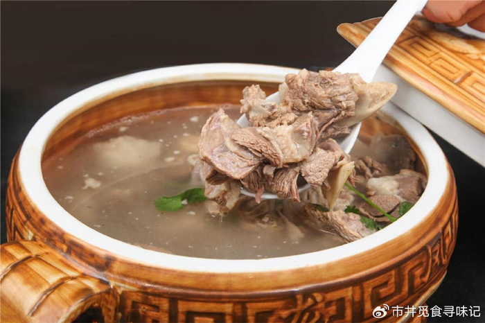 第三档:青海乌兰茶卡羊肉,陕西横山羊肉,山东单县羊肉,海南万宁东山羊