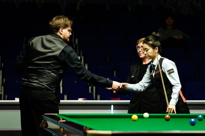 女皇埃文斯惨遭10-0横扫|英格兰|斯诺克|埃文斯_新浪新闻