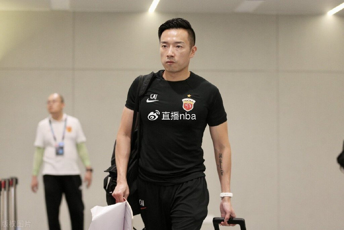 后来,蔡惠强在上港预备队助教岗位上表现出色,让他就成为了青年队主