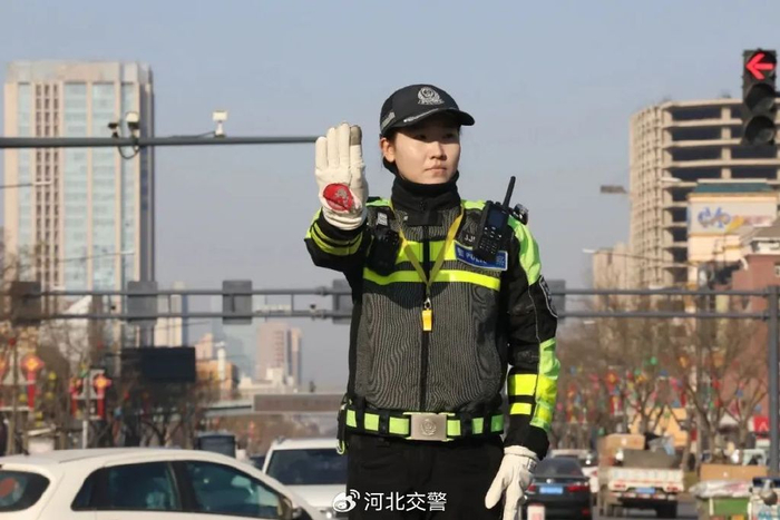 这支女子骑警队,飒!| 致敬了不起的她|邯郸市_新浪新闻
