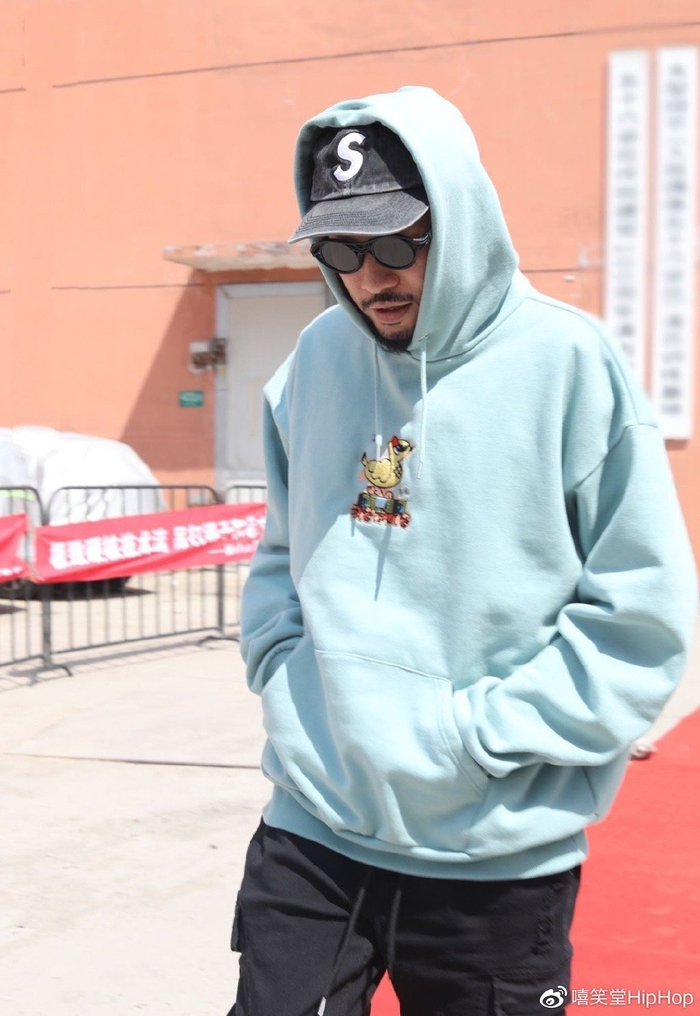 剧透慎入！40名顶流Rapper居然被拍，实锤《中国说唱巅峰对决》第二季|第二季|中国说唱巅峰对决|节目_新浪新闻