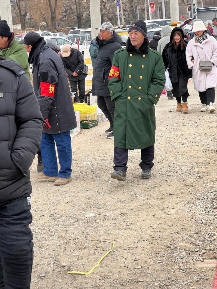 穿将校呢的大爷跟我的同款各种军大衣