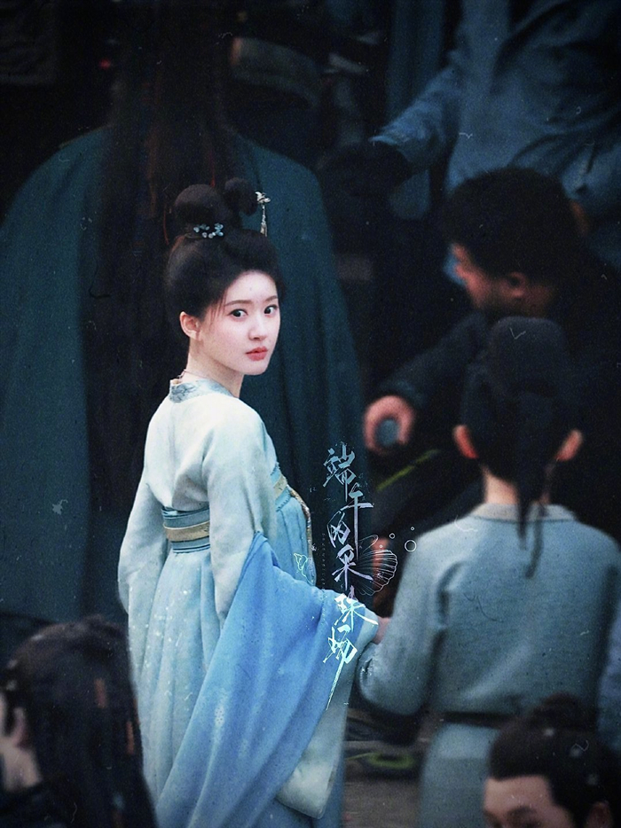 赵露思好好啊新剧杀青专门给粉丝订餐