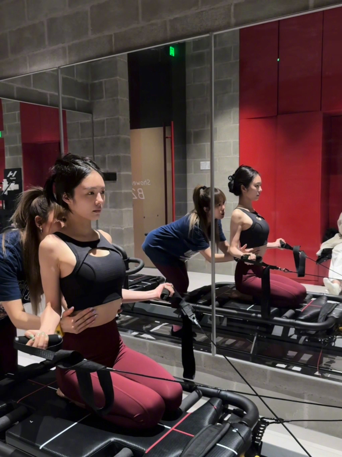 蔡文静蔡文静录浪姐体重掉到88斤准备赴gym请罪把体重和肌肉都捡回来