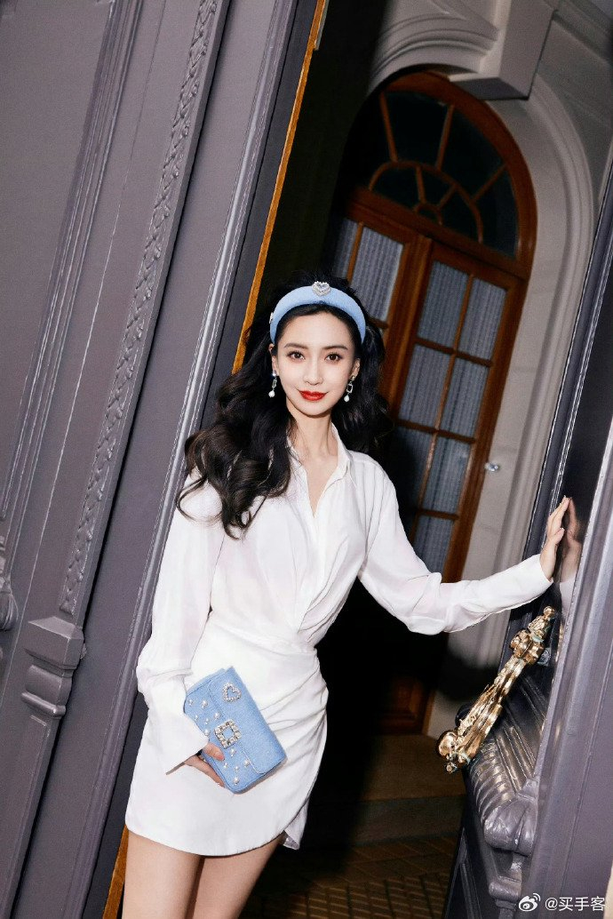 angelababy出镜rogervivier 2023七夕限定系列广告大片……__财经头条