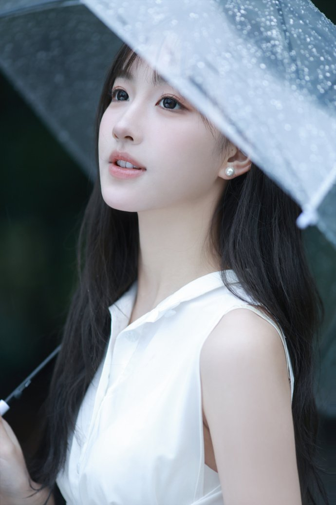 晴天适合见面,雨天适合想念 黄玉瑶