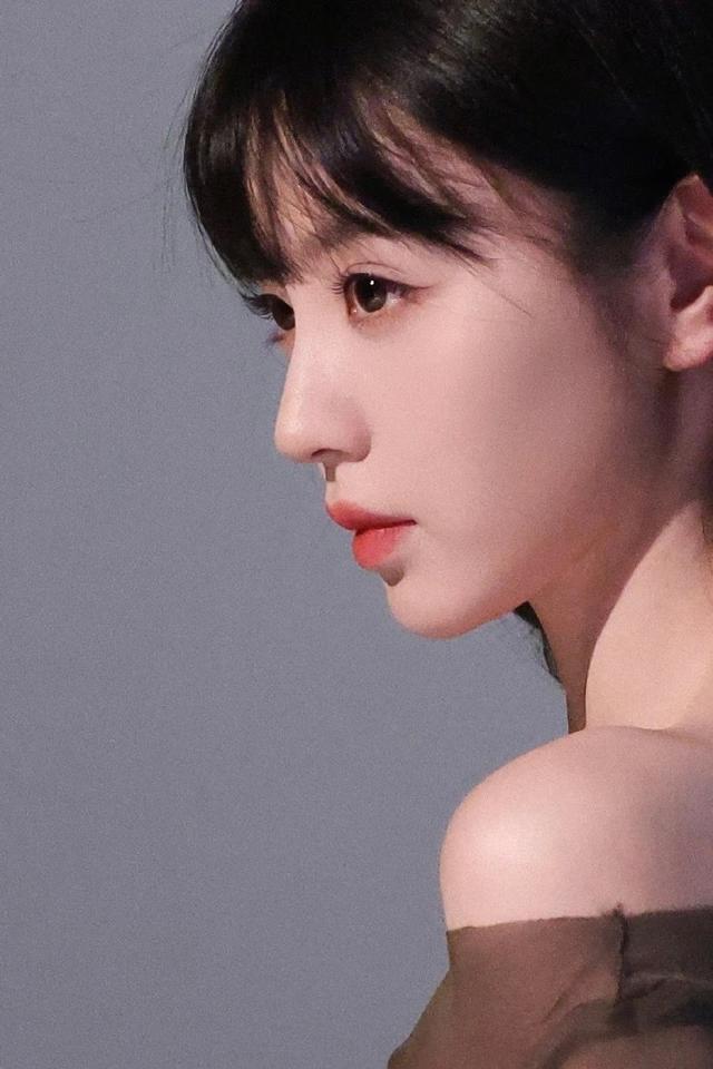 田曦薇最新内衣写真，我的眼睛又幸福了