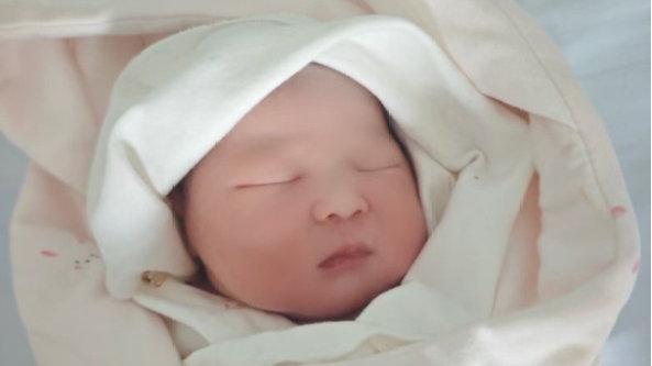 一个宝宝，若是来讨债，身上会有这3个特征