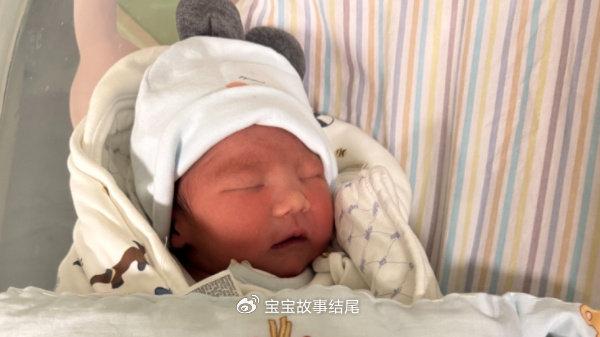 请了育儿嫂才知道，宝宝“吃饱穿暖”的危害，很多妈妈不知道