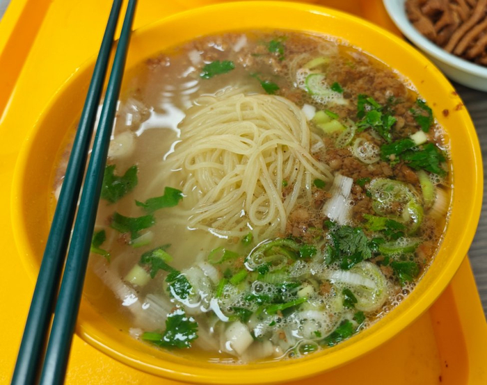 沛县冷面,源自上世纪四五十年代徐州沛县大屯镇秦岗黄氏之家,历史悠久