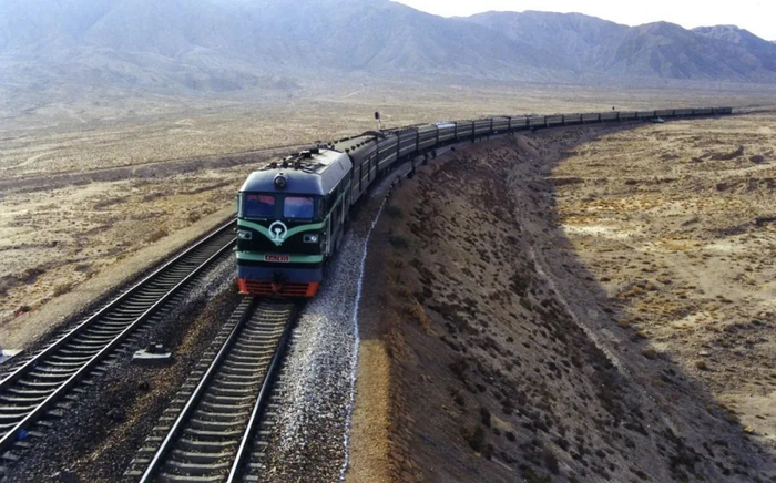 铁路兴疆!中国铁建在阿勒泰的诗与远方