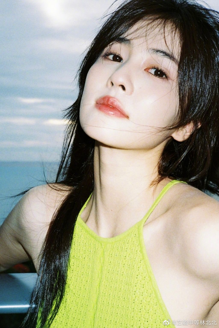 景甜|杨丞琳|古力娜扎|欧阳娜娜|宋雨琦|张予曦|许佳琪(按图片顺 )