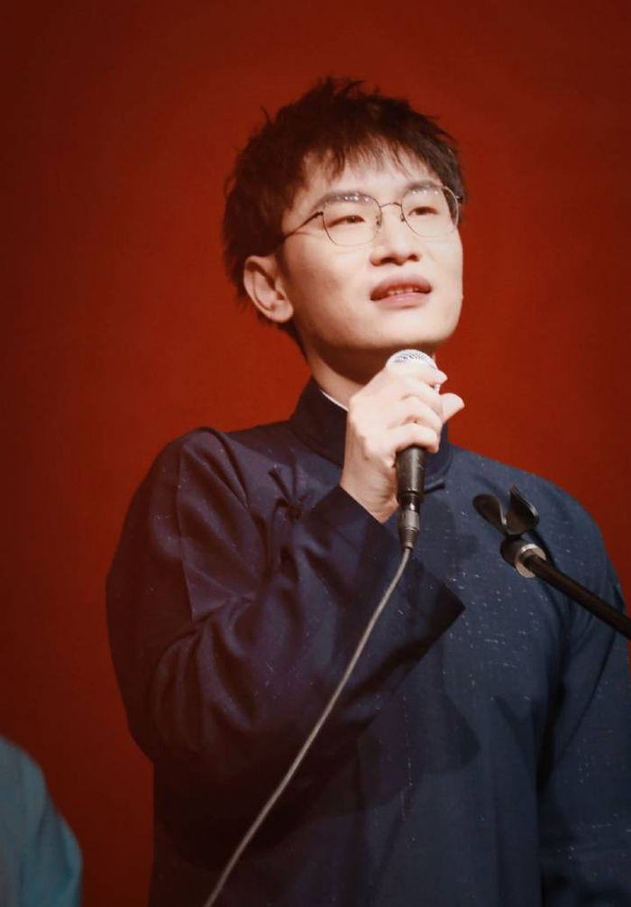 郭霄汉爱心粉丝助力乡村教育振兴捐赠爱心图书角|尚九