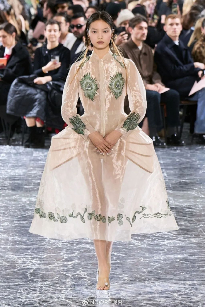 时尚,是 simone rocha 的「天赋使命」