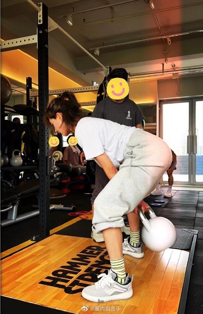 健身的时候真的很难保持脸部管理啊……|万茜|脸部|健身_新浪新闻