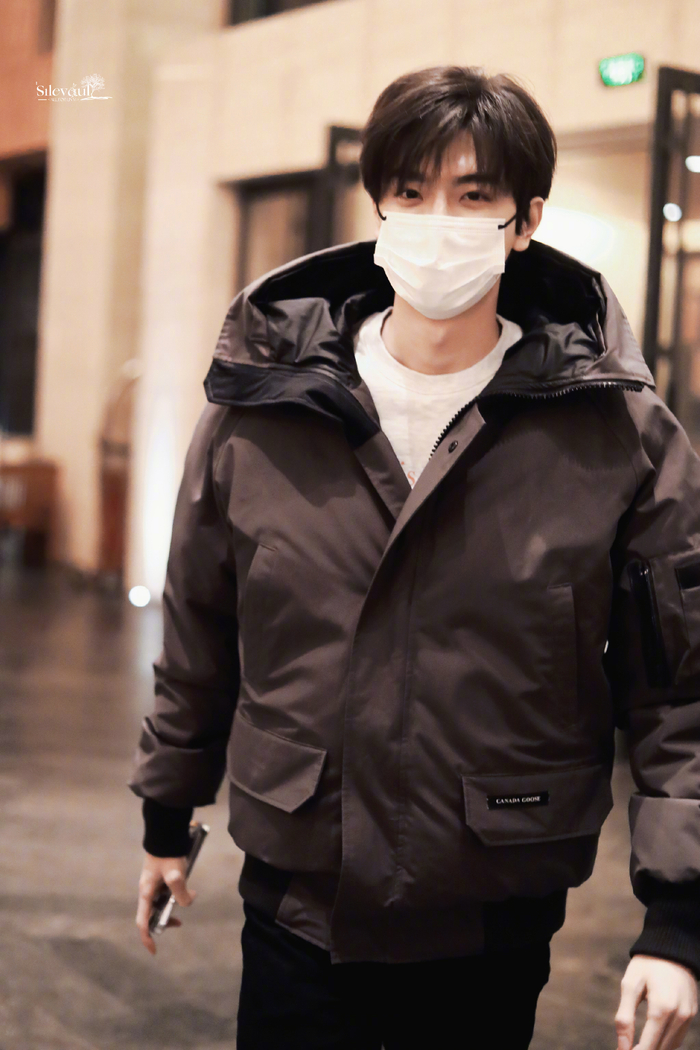 该说不说林一这个自带氛围脸和身材