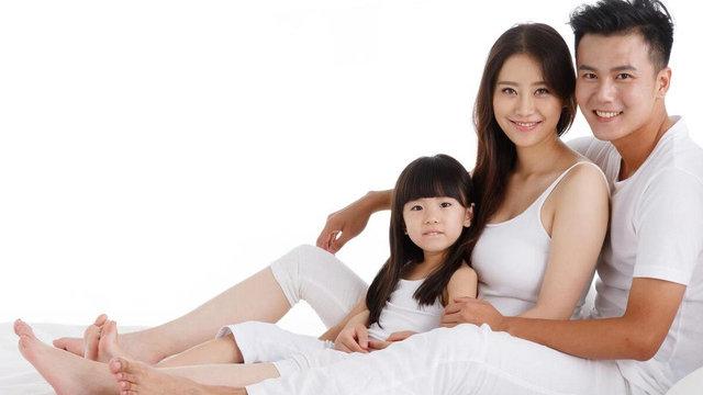 带着儿女同居