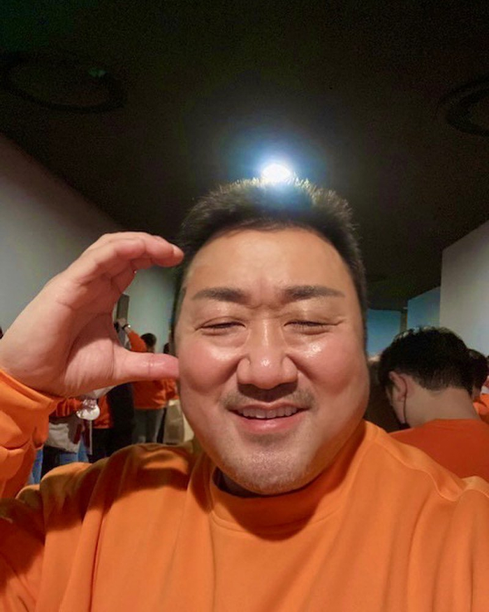以防还有人没存马东锡照片当头像