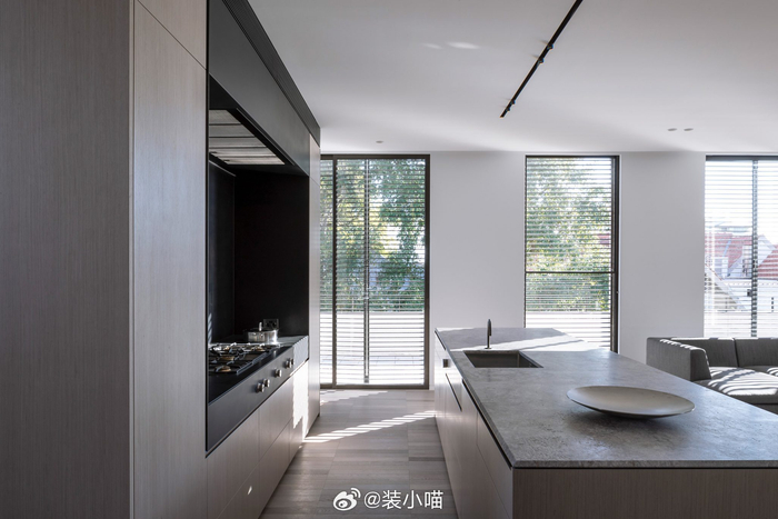 高级灰色极简公寓,开启极致简约的品质生活!__财经头条__新浪财经
