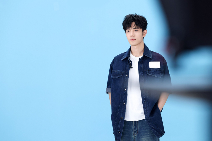 日影将斜,撷取轻柔晚风,和@x玖少年团肖战daytoy 晚点儿见