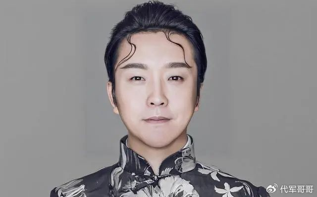 45岁的李玉刚,终于为自己的“不婚不育”付出了代价|贵妃醉酒|李玉刚|轮椅_新浪新闻