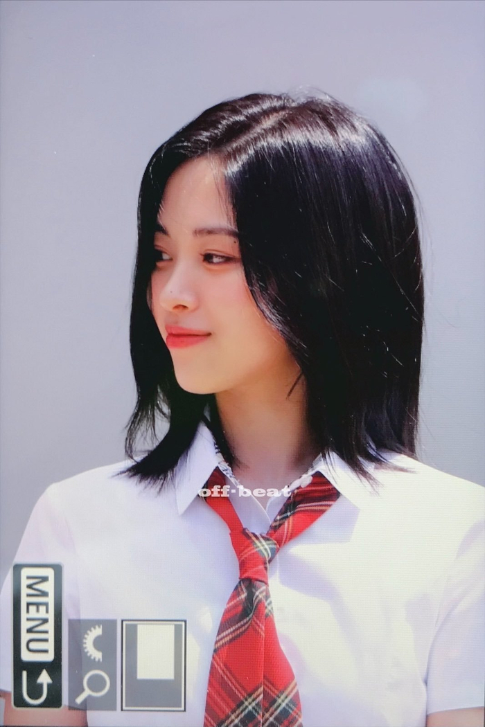 申留真认哥上班饭拍短发造型的漂亮学姐
