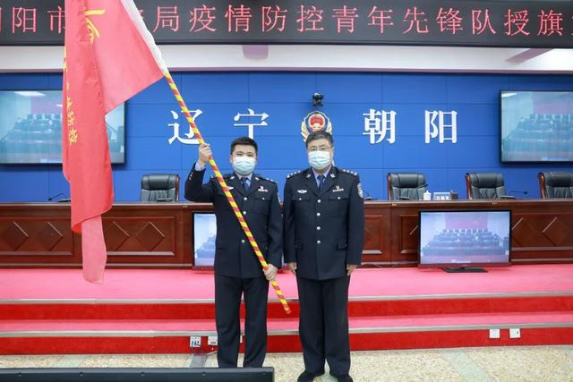 再次向广大青年民辅警们发出了"动员令",吹响了"冲锋号"