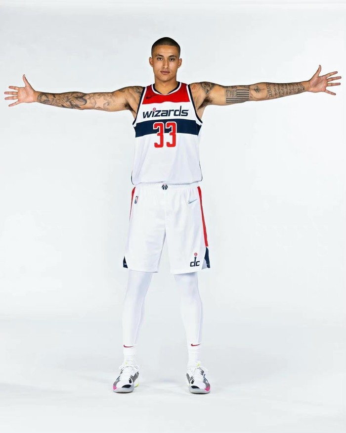 库兹马在奇才的定妆照 没有了年少的稚嫩__财经头条