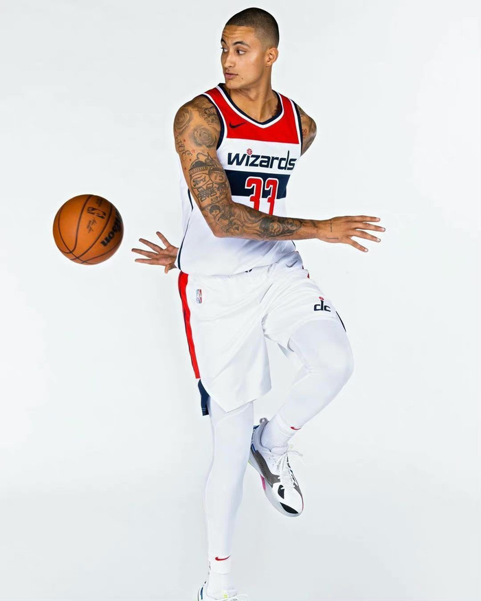 库兹马在奇才的定妆照 没有了年少的稚嫩